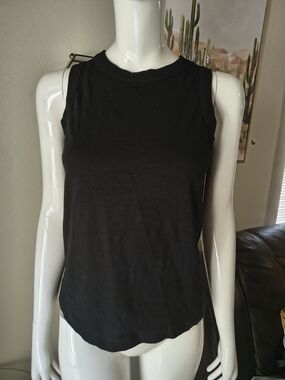 LOFT Black Sleeveless Tank Top